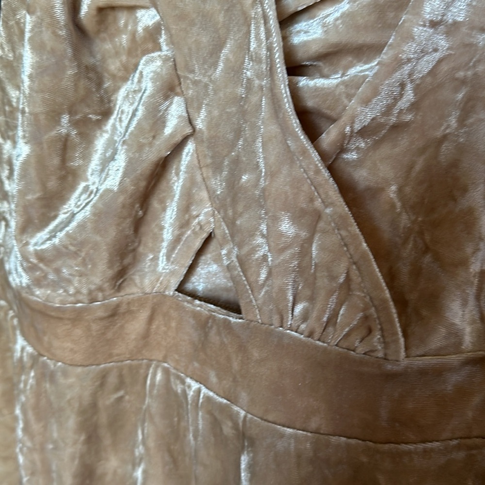 Love, Fire Champagne Gold Velvet Dress with Cutout NWT - Picture 2 of 6